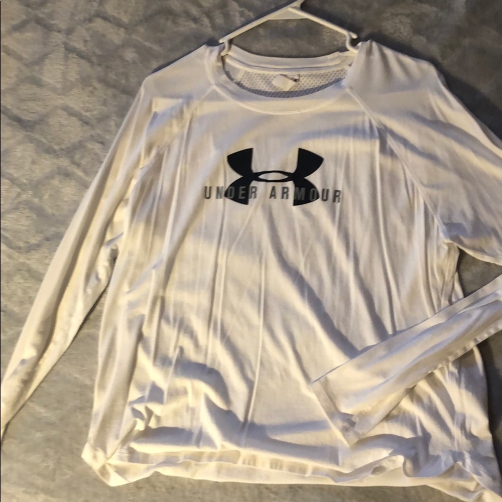Long sleeve under armor T-shirt